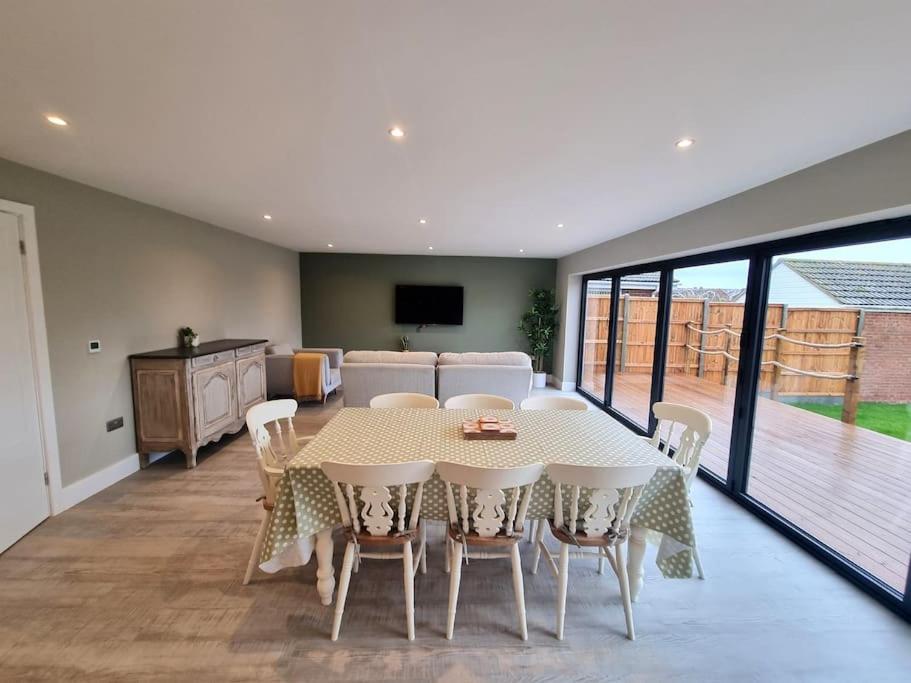 Brand New, Stunning Beachside House Seasalter Exterior foto